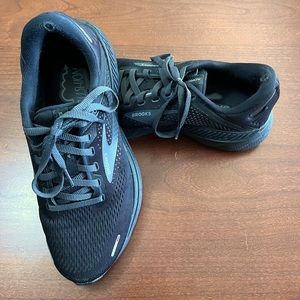 Lightly used Brooks running shoes